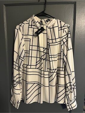Express White and Black Geometric Button-Up Blouse